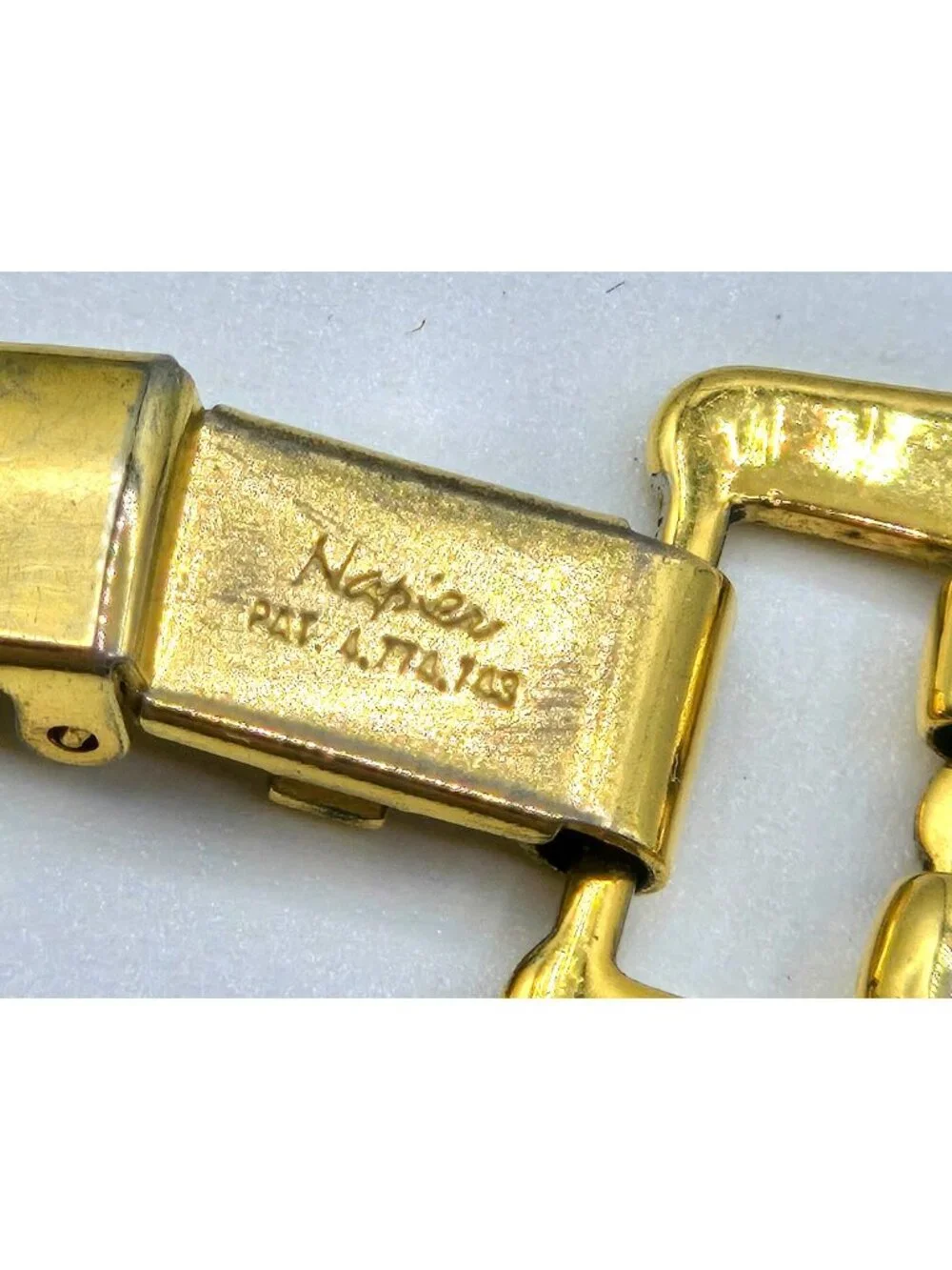 Napier Panther Link Gold Tone Mesh Bracelet Fold Over Clasp 5 Rows Vintage
